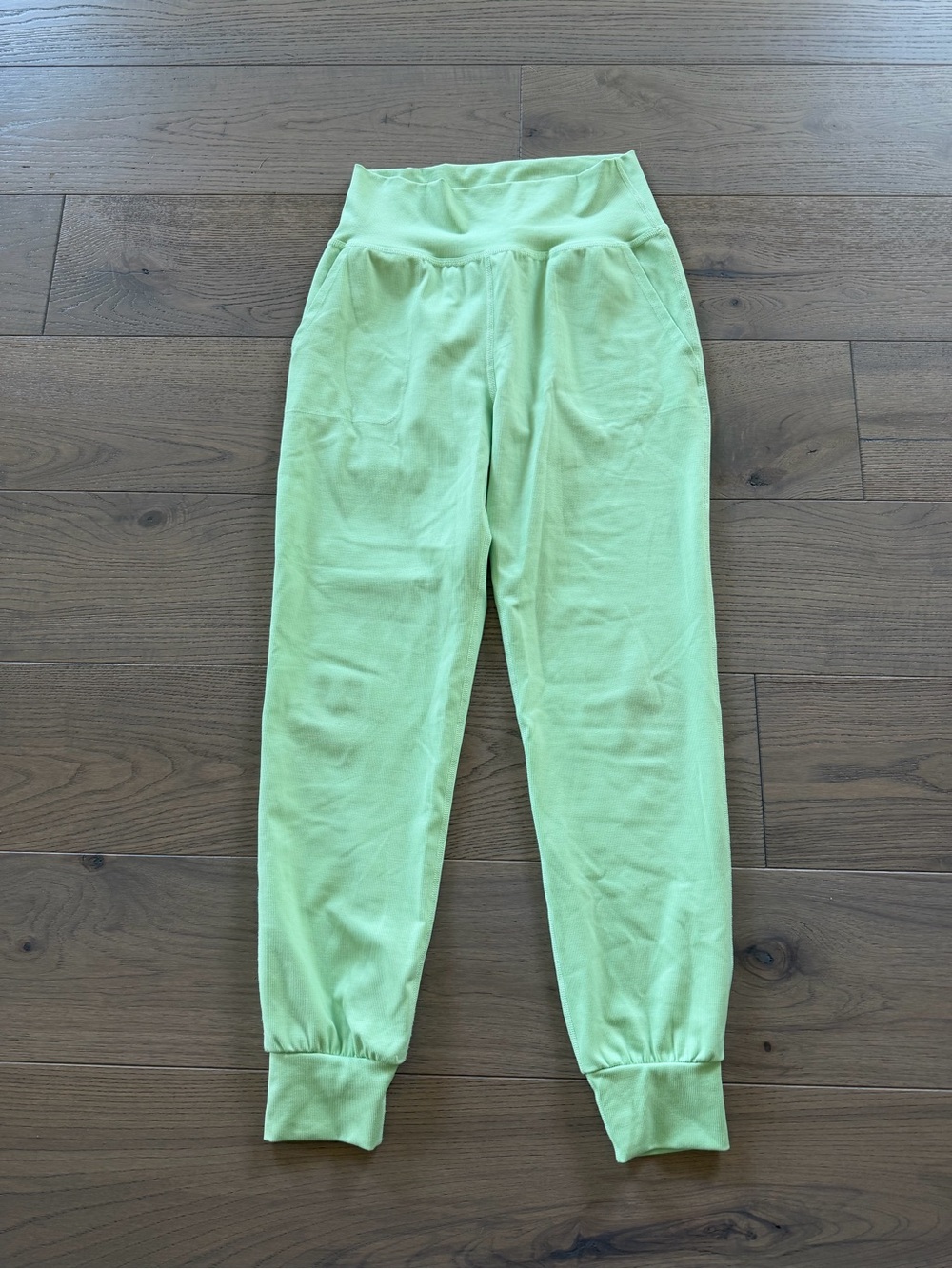Beyond Yoga Heather Rib Midi Jogger, Light Green, Size M